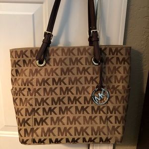 Michale kors purse